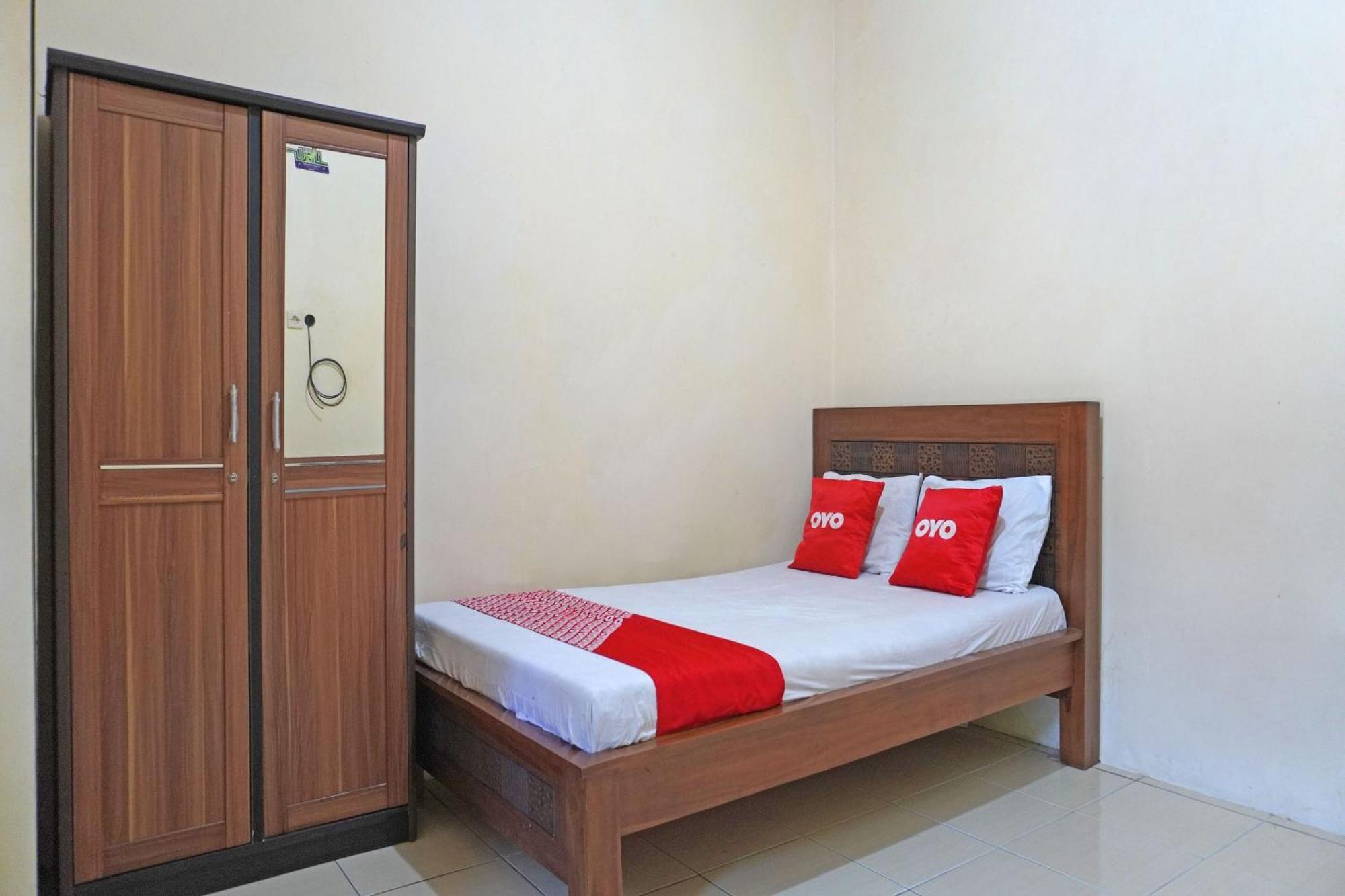 Oyo 91762 Green Home Stay Syariah Purwakarta Ngoại thất bức ảnh