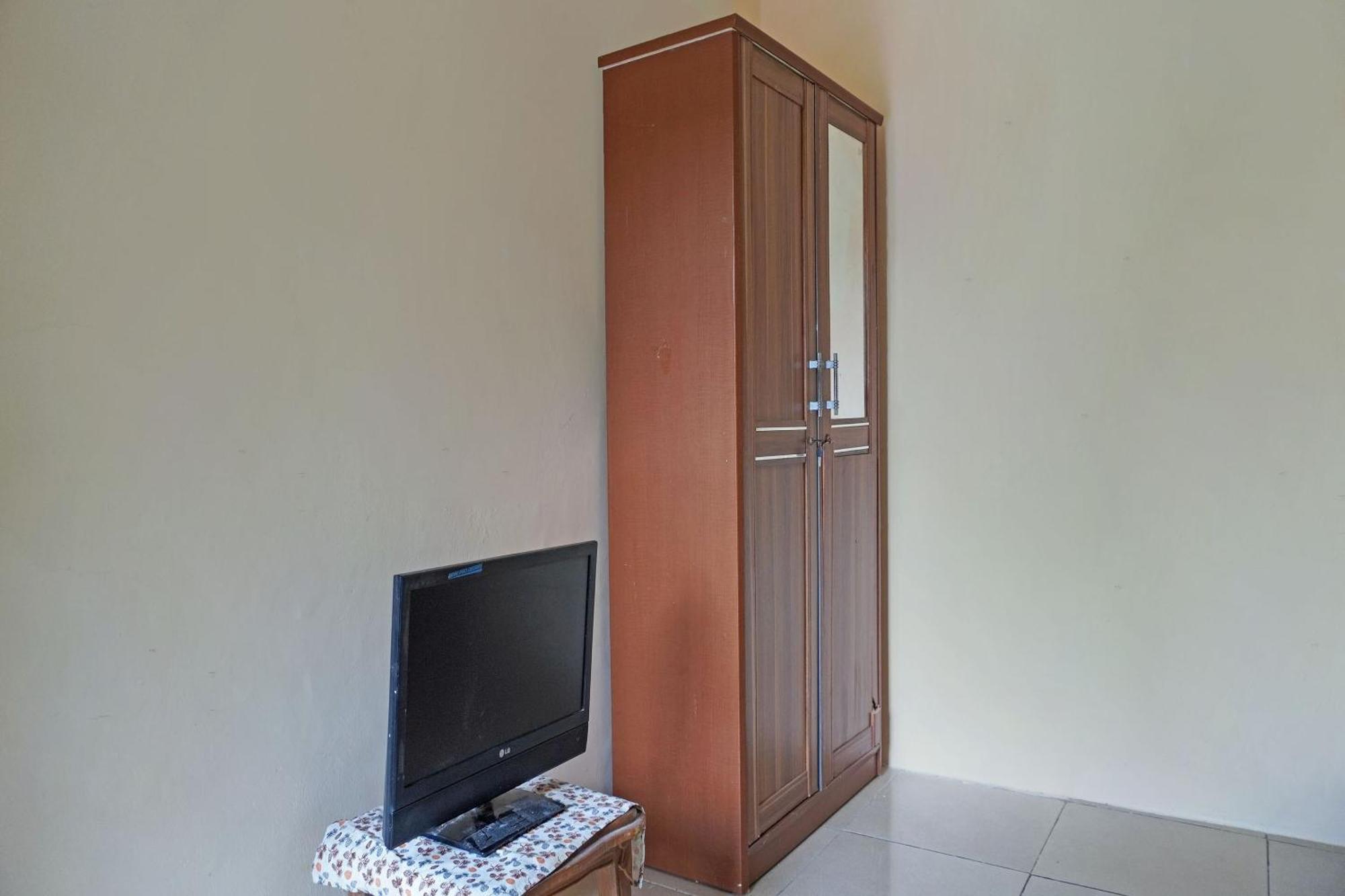Oyo 91762 Green Home Stay Syariah Purwakarta Ngoại thất bức ảnh