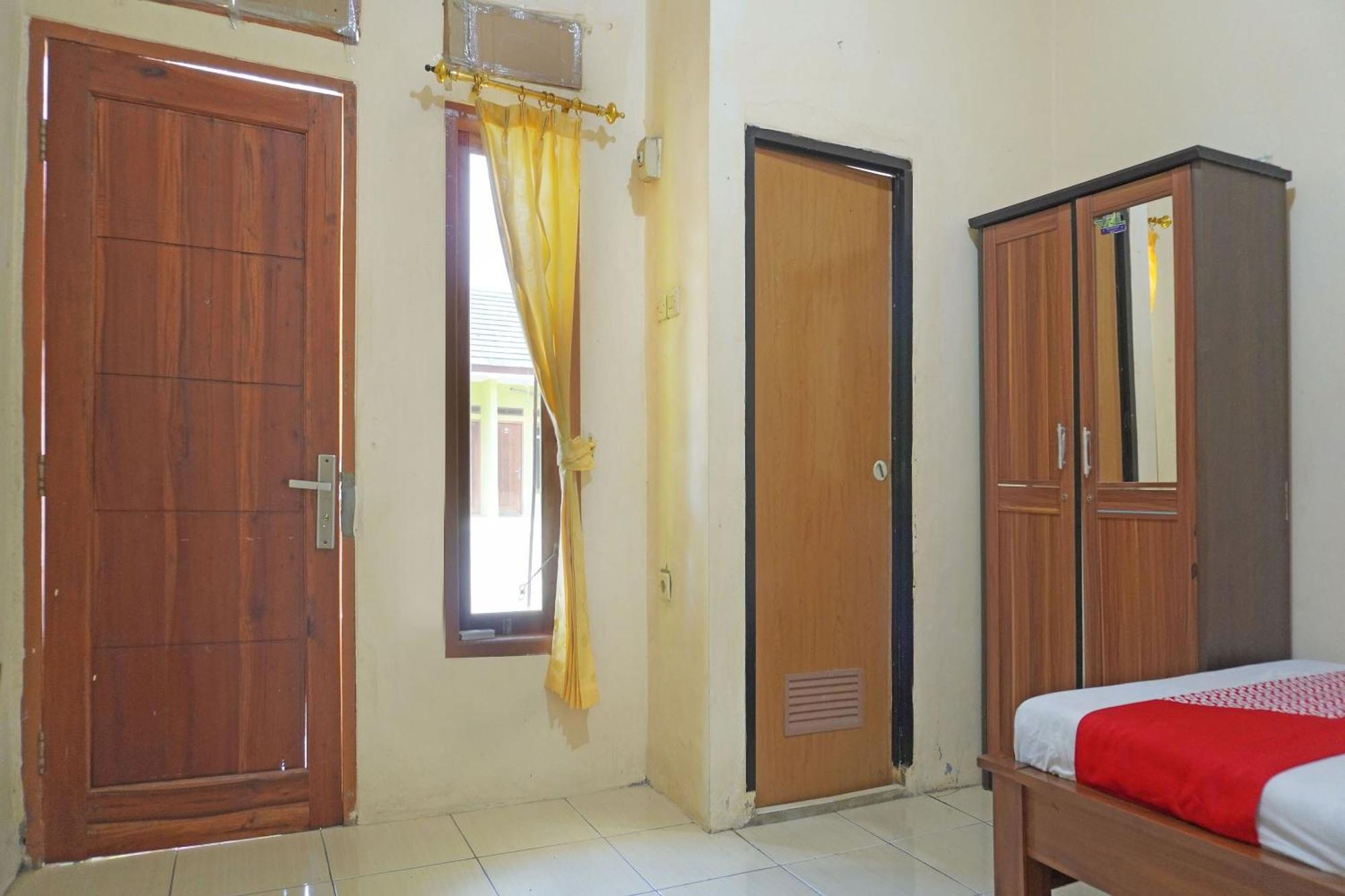 Oyo 91762 Green Home Stay Syariah Purwakarta Ngoại thất bức ảnh