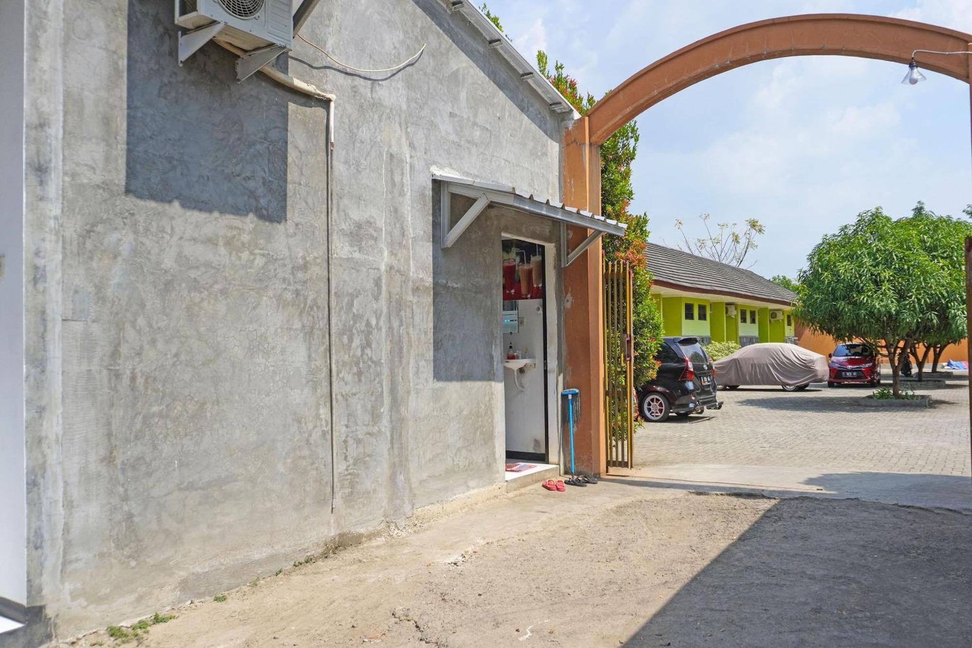 Oyo 91762 Green Home Stay Syariah Purwakarta Ngoại thất bức ảnh