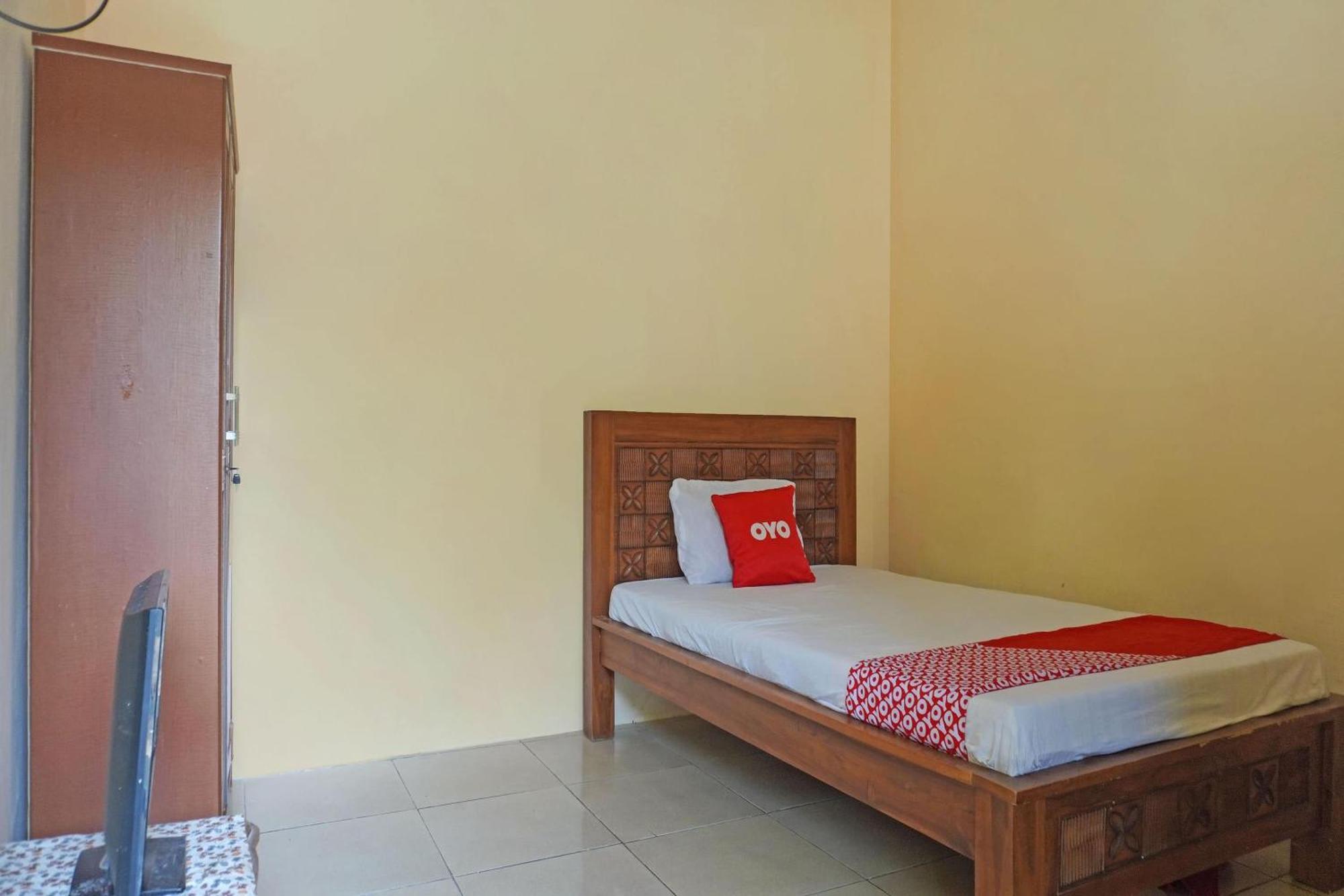 Oyo 91762 Green Home Stay Syariah Purwakarta Ngoại thất bức ảnh