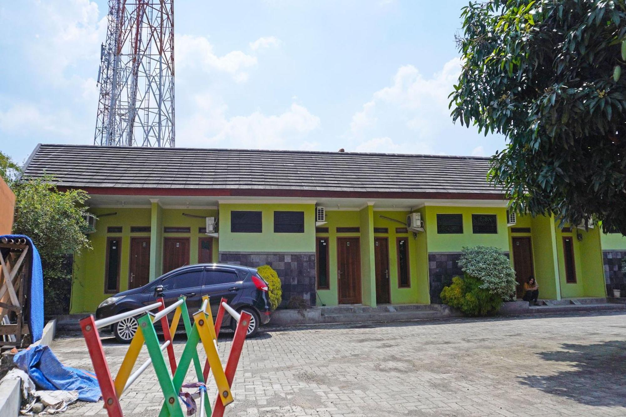 Oyo 91762 Green Home Stay Syariah Purwakarta Ngoại thất bức ảnh